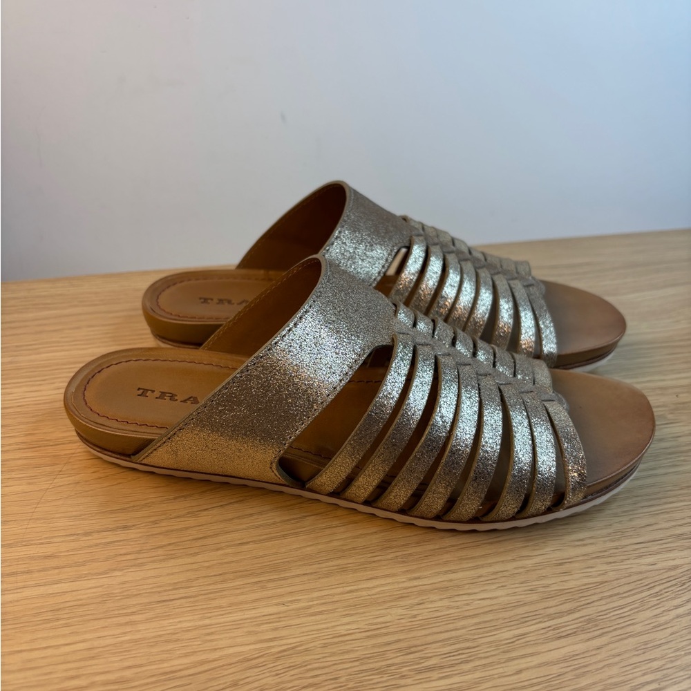 Trask "Sandra" Woven Metallic Gold Tone Slide Sandals LIKE NEW! Woman’s 8 - Picture 2 of 8
